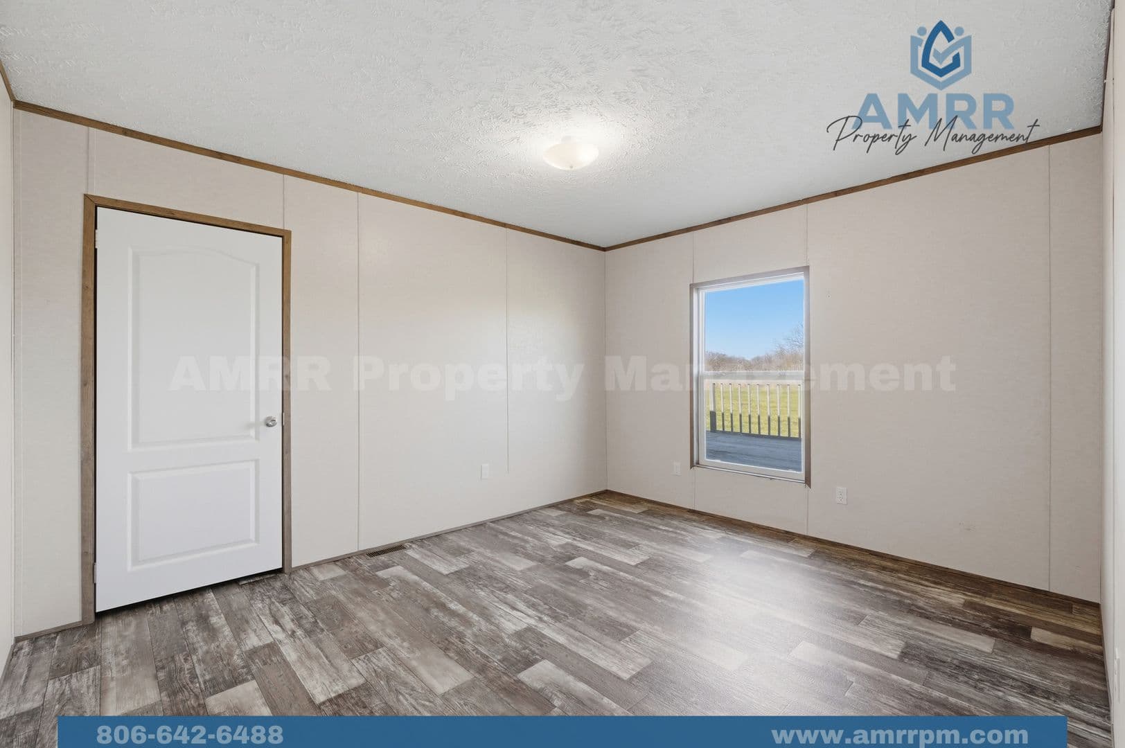 Pea Ridge Apartment: 15321 Guthrie Rd