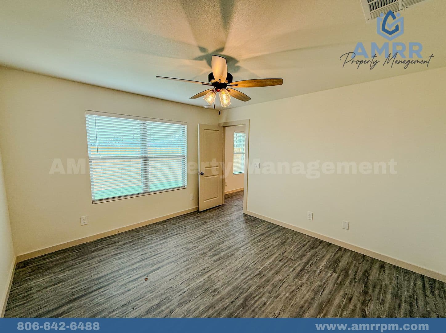 Lubbock House: 304 E 80th St