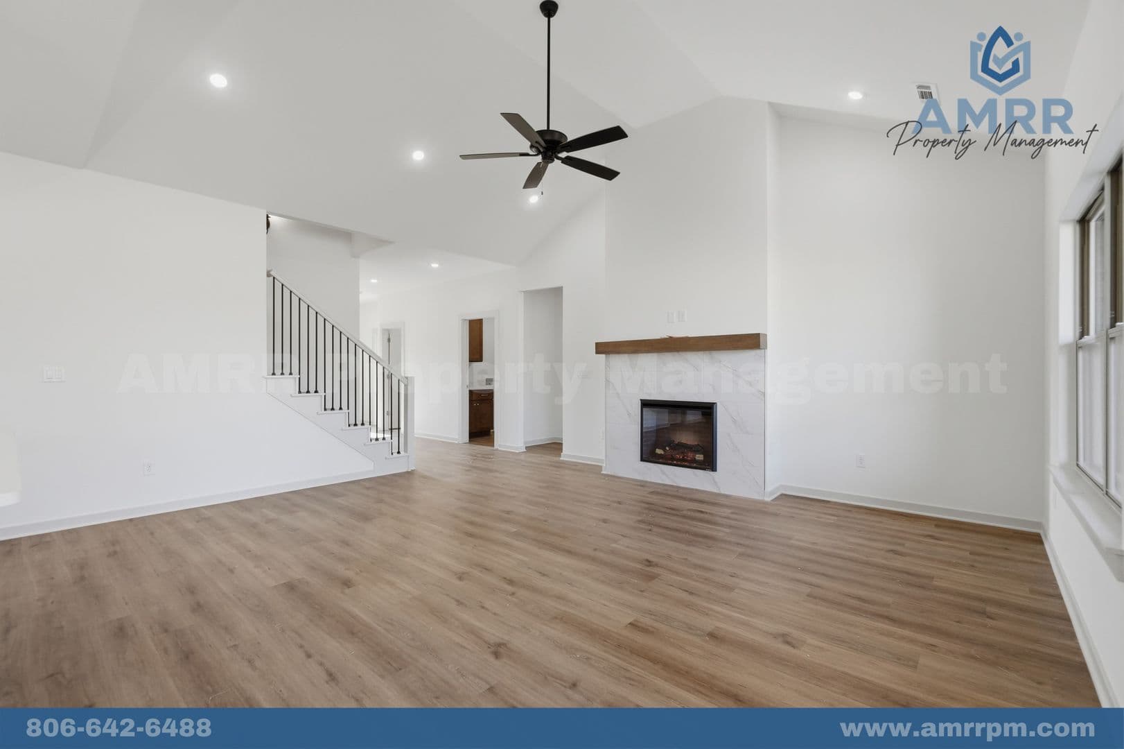 Siloam Springs House: 2304 N Zane St