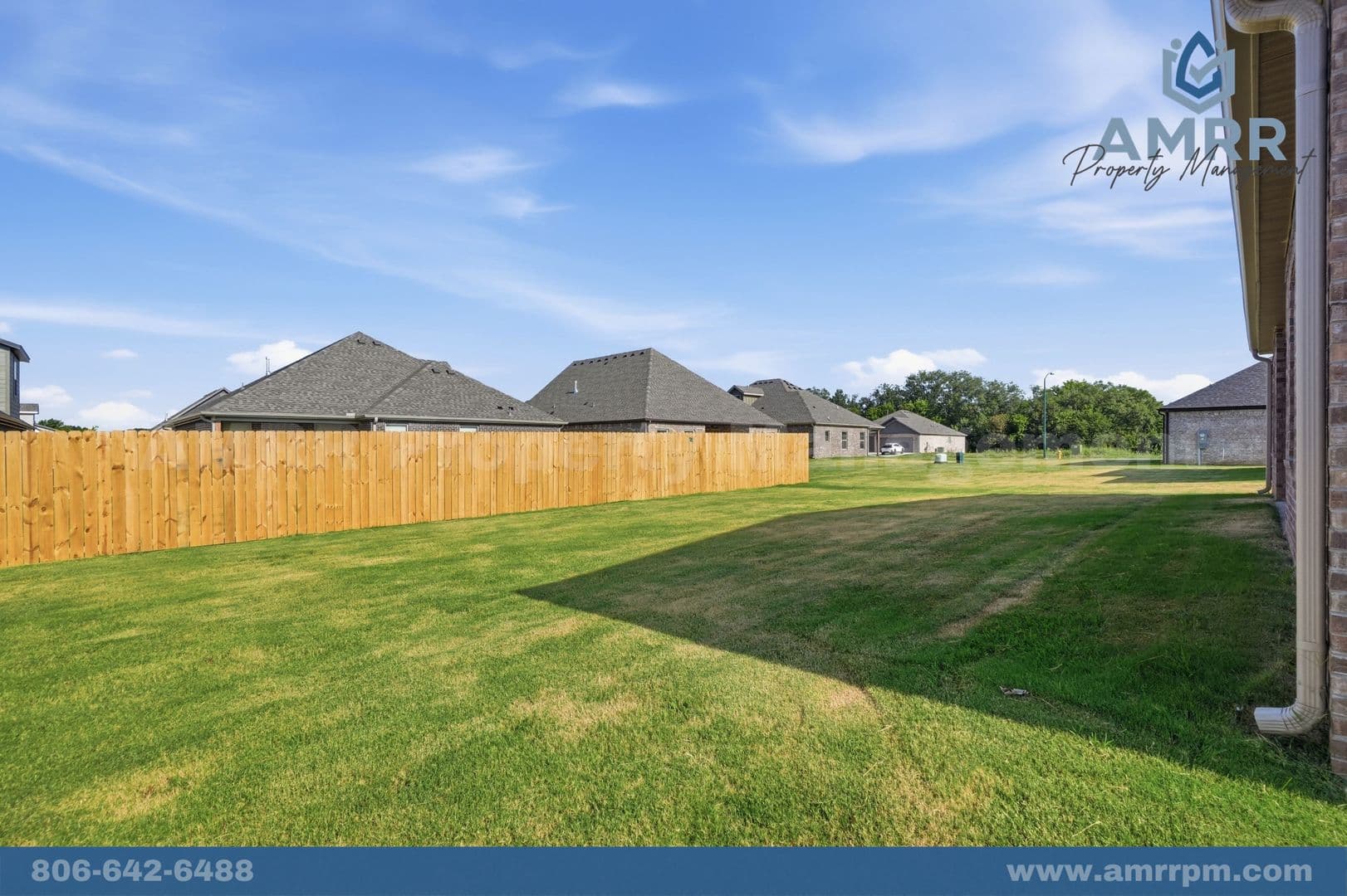 Siloam Springs House: 2304 N Zane St