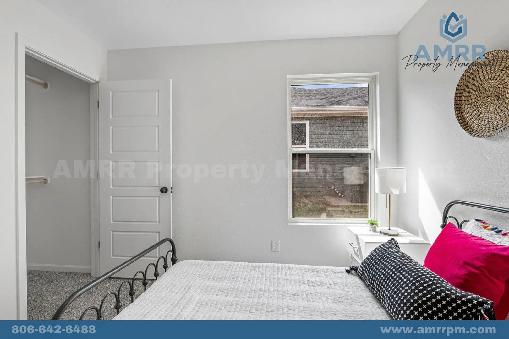 Decatur House: 408 Honeybee Ave