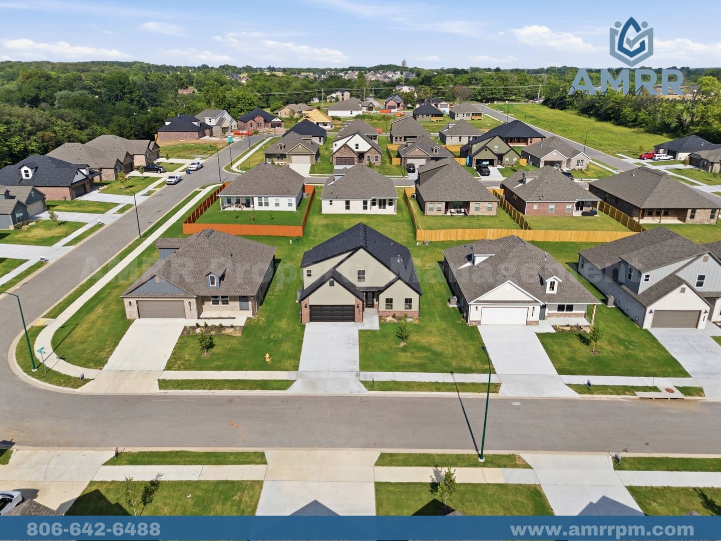 Siloam Springs House: 2307 N Lexington St