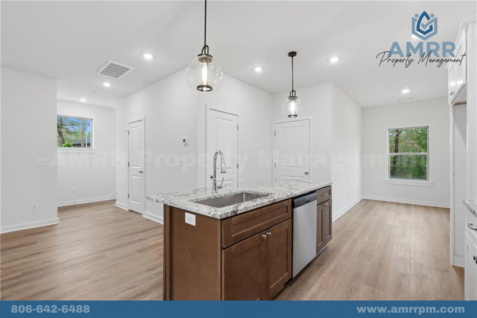 Bella Vista House: 276 Kinross Dr
