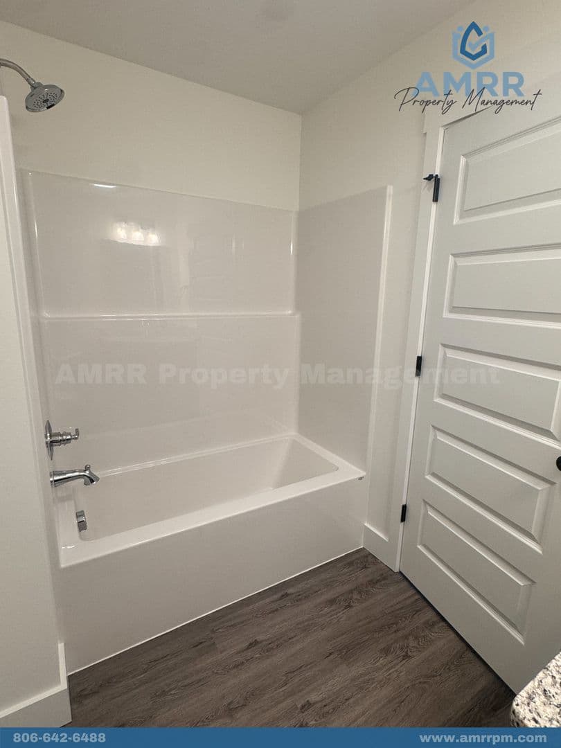 Pea Ridge House: 2032 Porter St