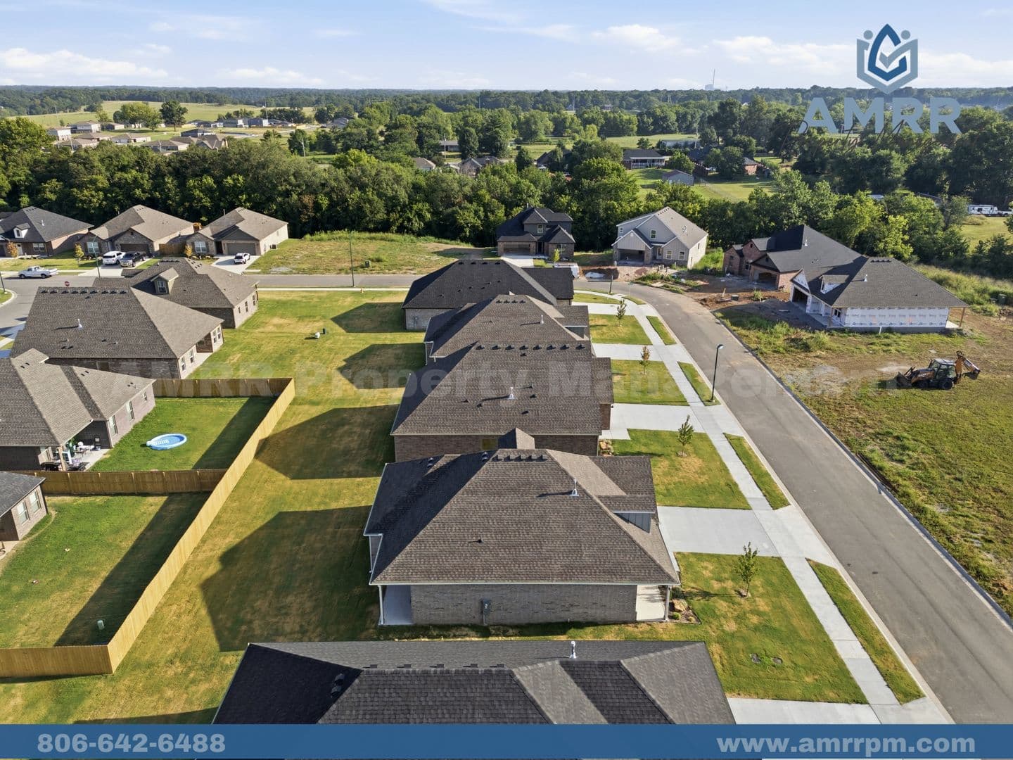 Siloam Springs House: 2304 N Zane St