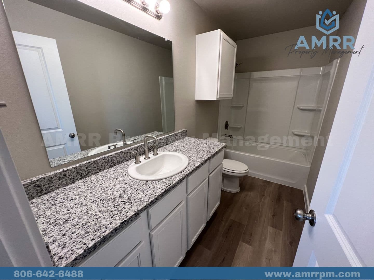 Wolfforth Apartment: 2006 Corpus Avenue