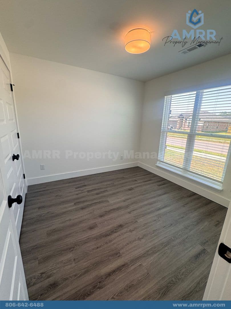 Pea Ridge House: 2032 Porter St