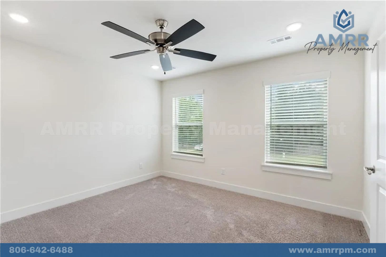 Prairie Grove House: 807 Mueller Way