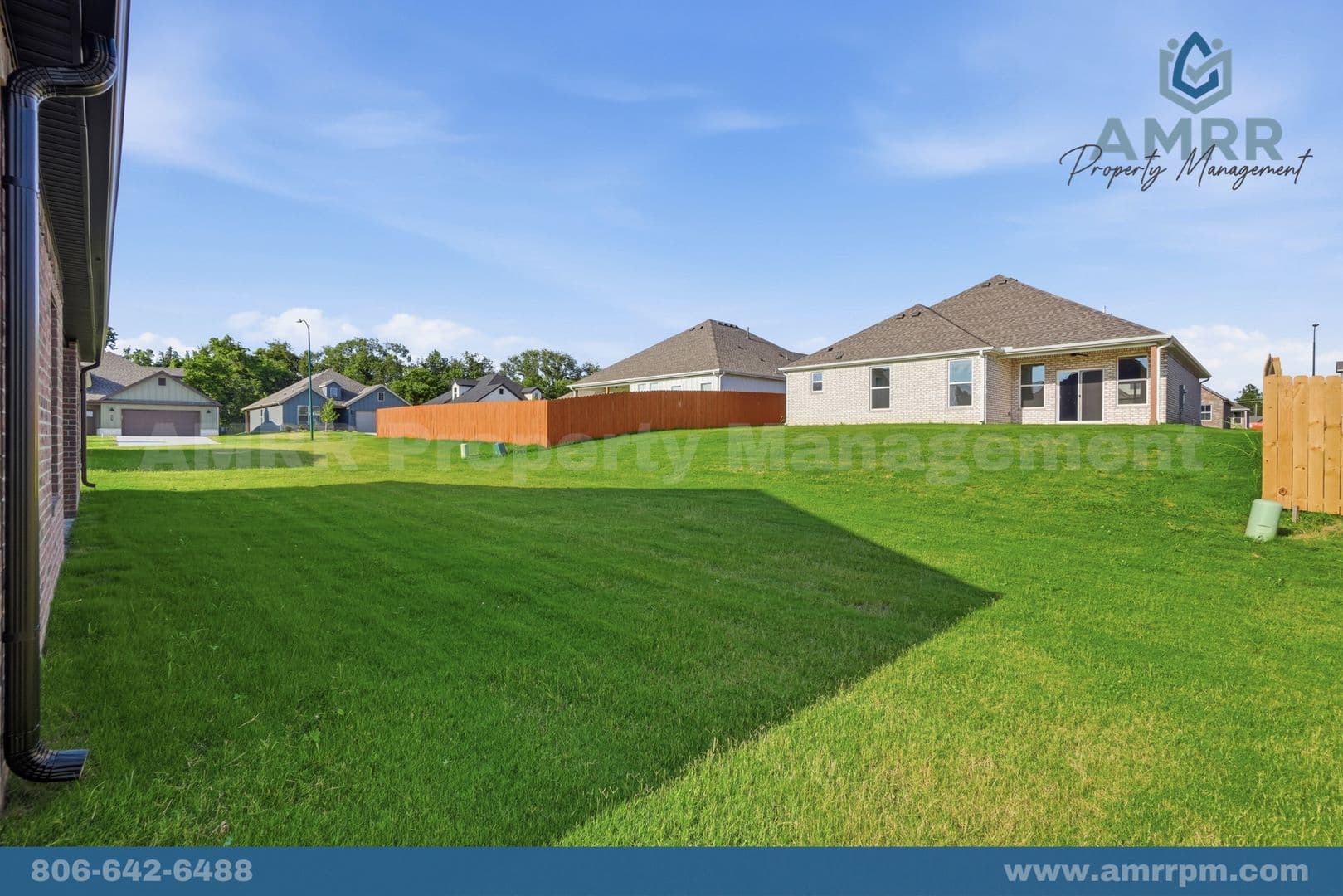 Siloam Springs House: 2307 N Lexington St