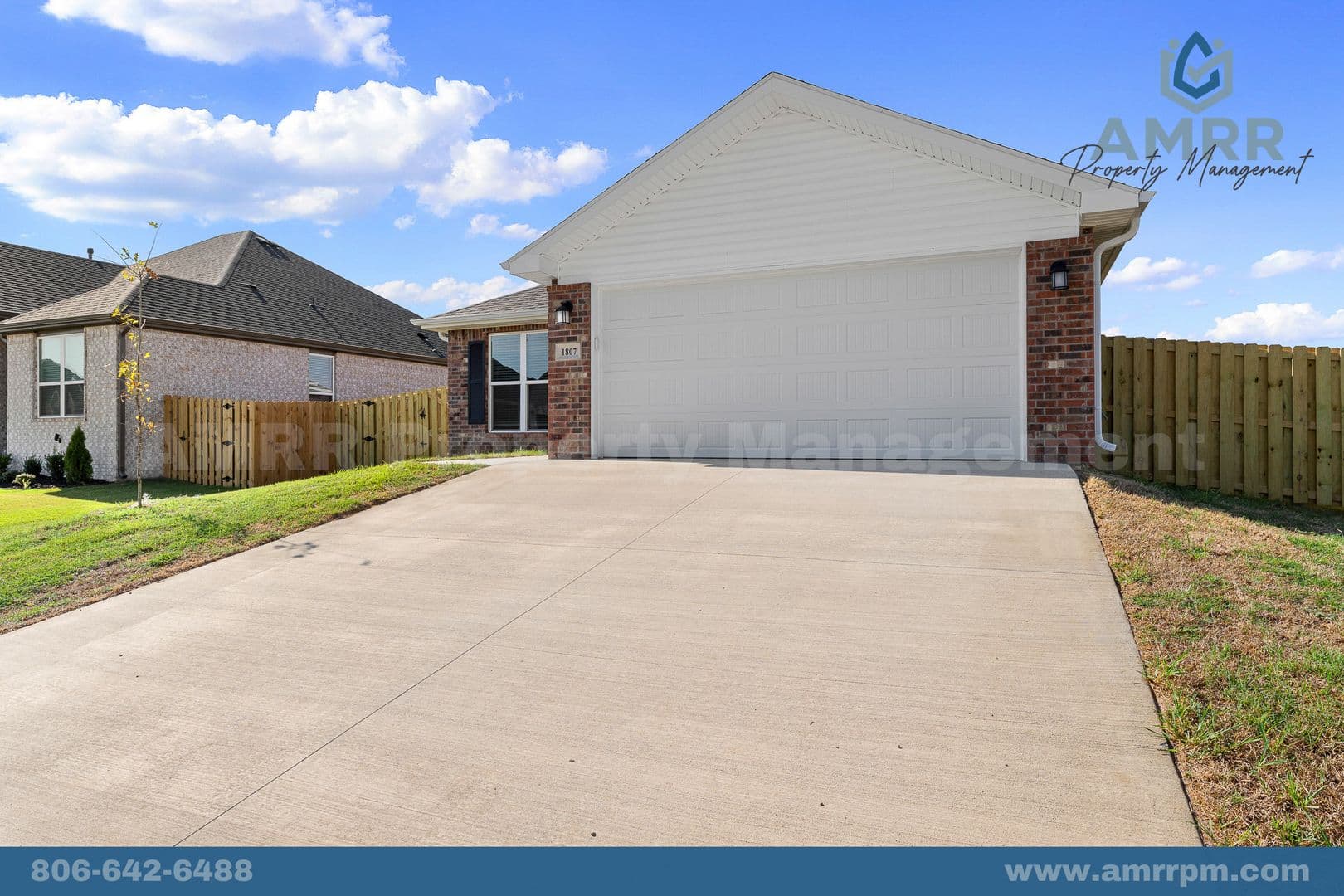 Pea Ridge House: 1807 Ferguson St