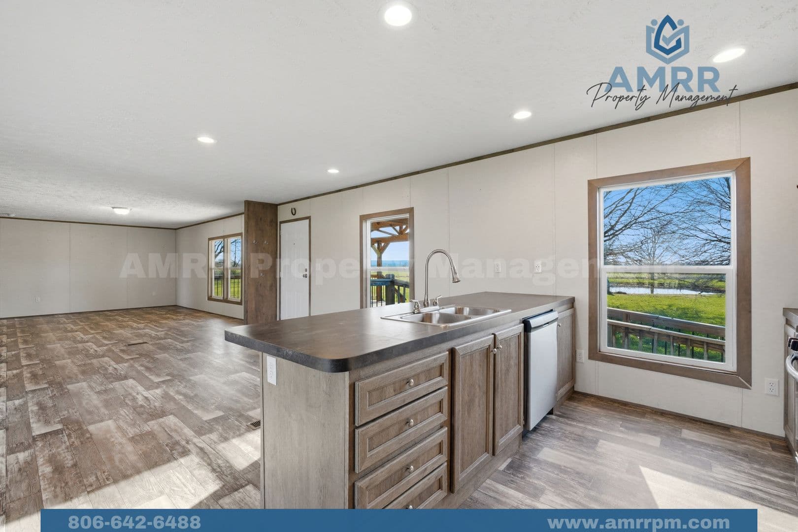 Pea Ridge Apartment: 15321 Guthrie Rd