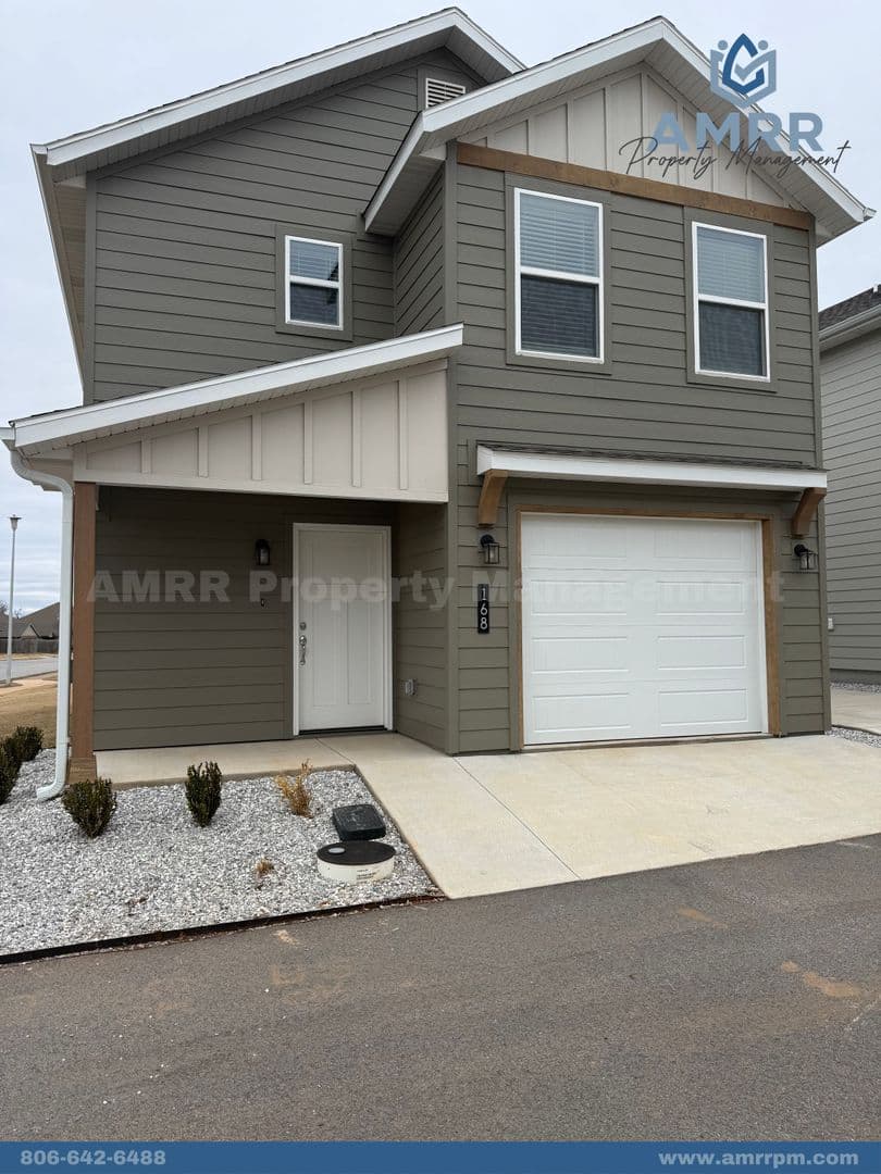 Centerton House: 168 Copper Oaks Drive