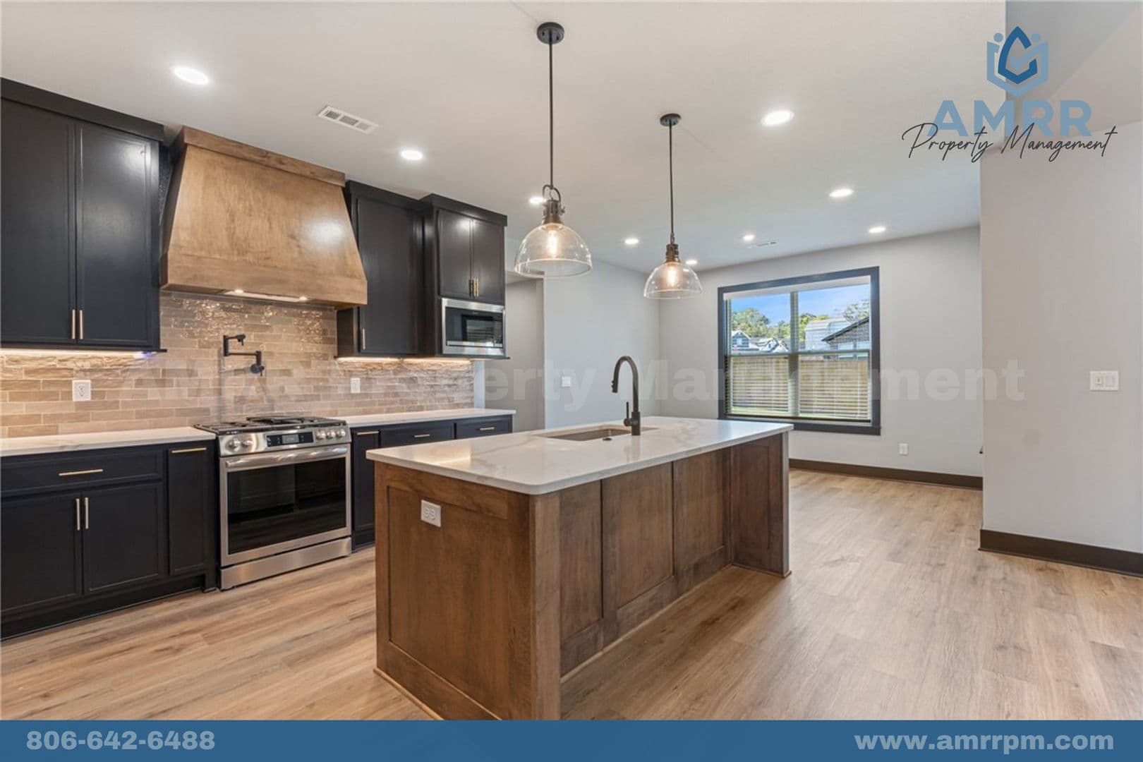 Pea Ridge House: 2612 Fairway Cir