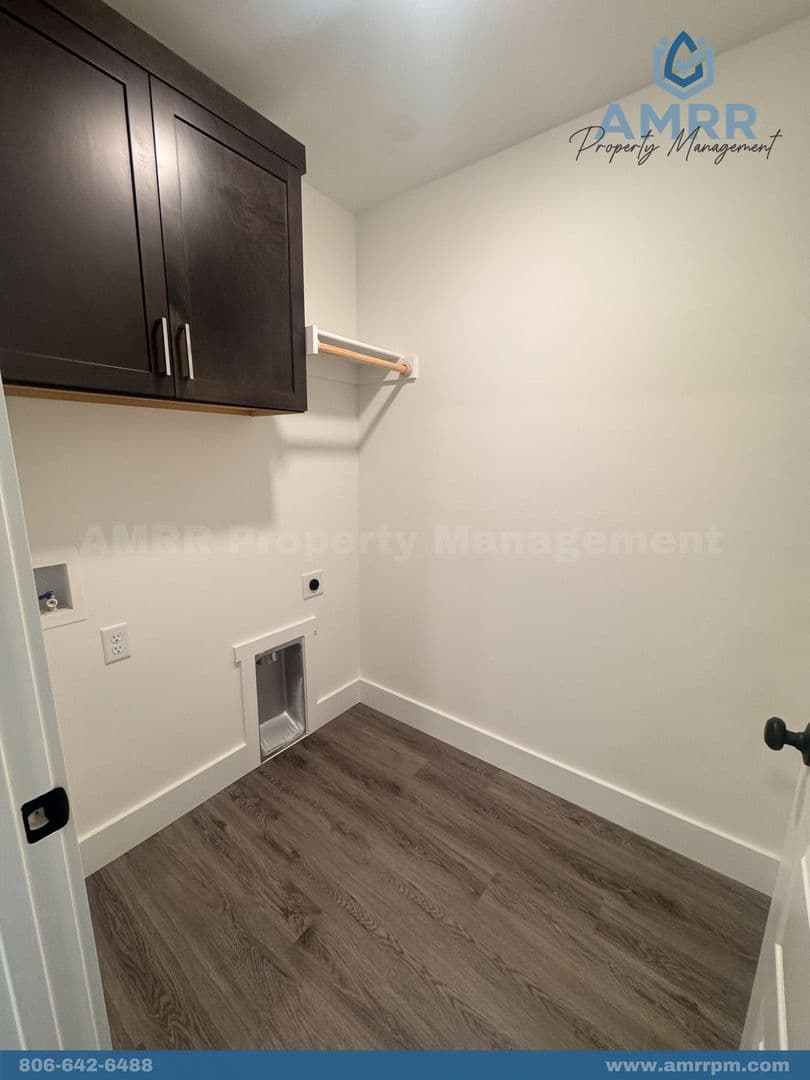 Pea Ridge House: 2024 Porter St