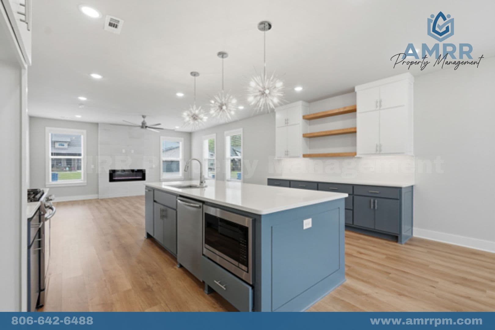 Pea Ridge House: 1124 Bunker Dr