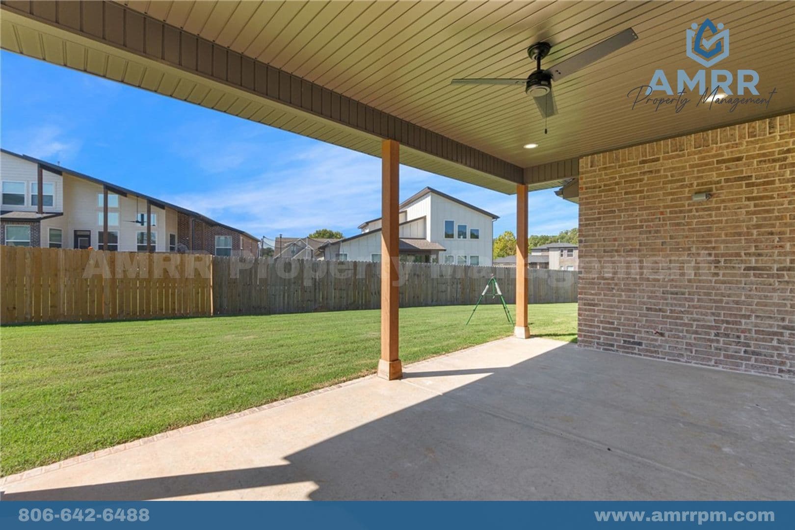 Pea Ridge House: 2612 Fairway Cir