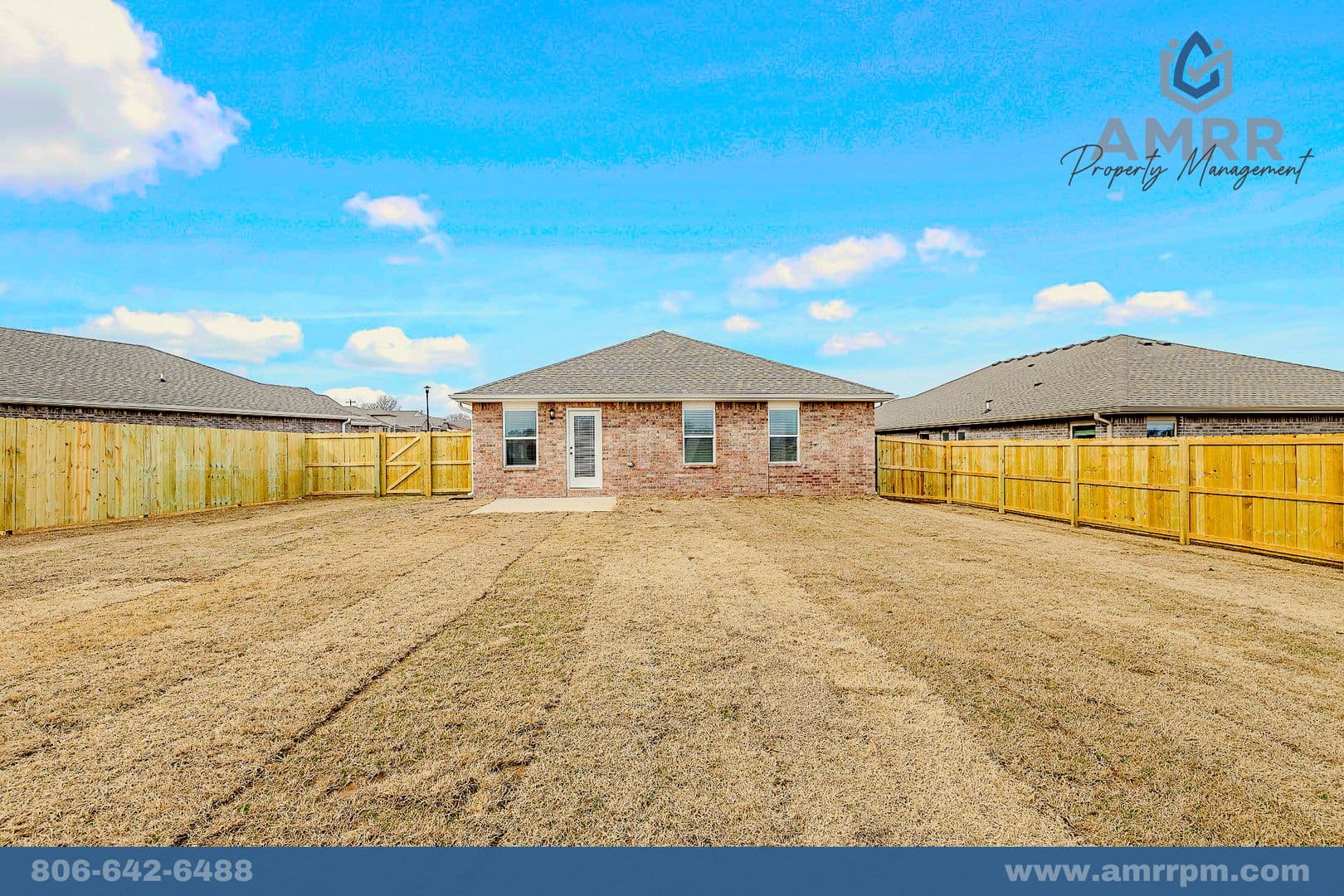 Gentry House: 208 SW Vicki St