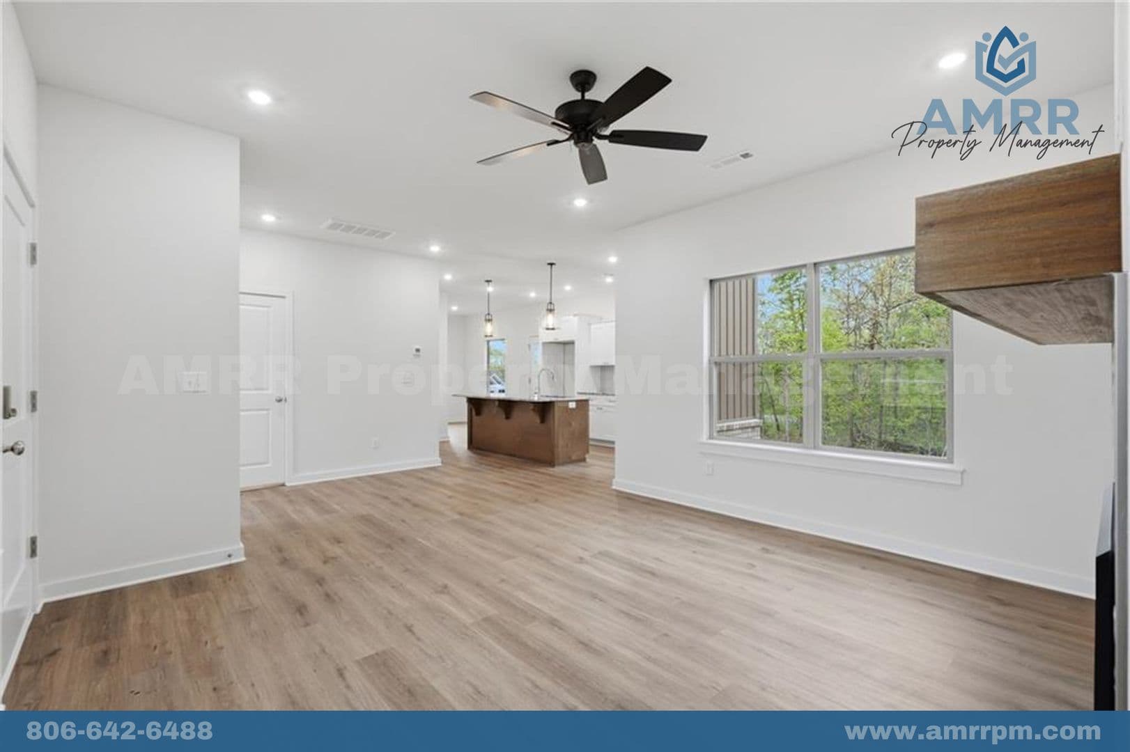 Bella Vista House: 276 Kinross Dr