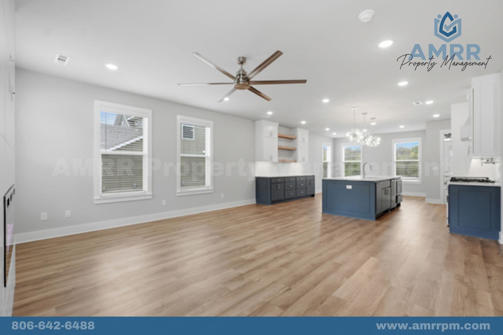 Pea Ridge House: 1124 Bunker Dr