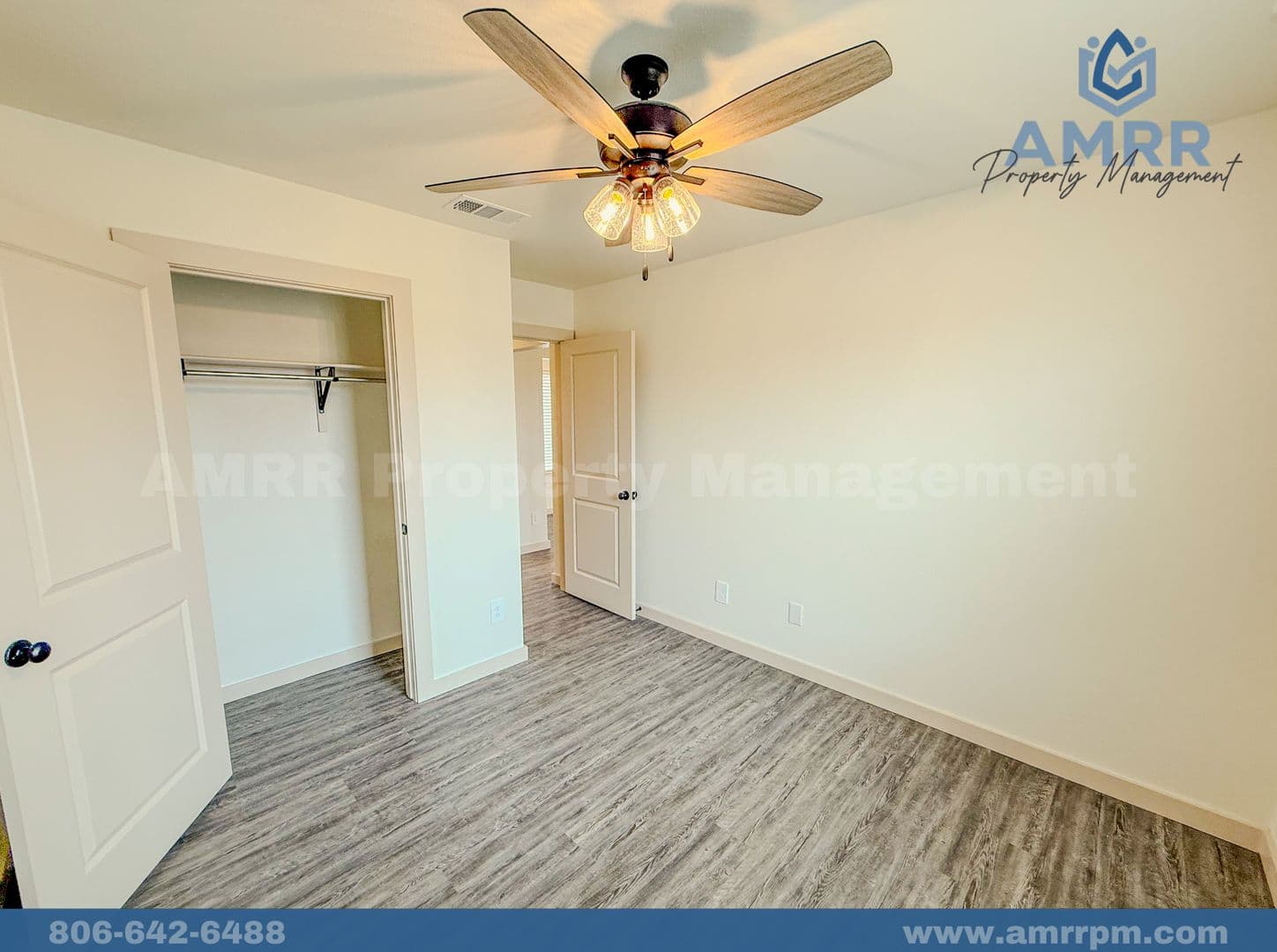 Lubbock House: 304 E 80th St
