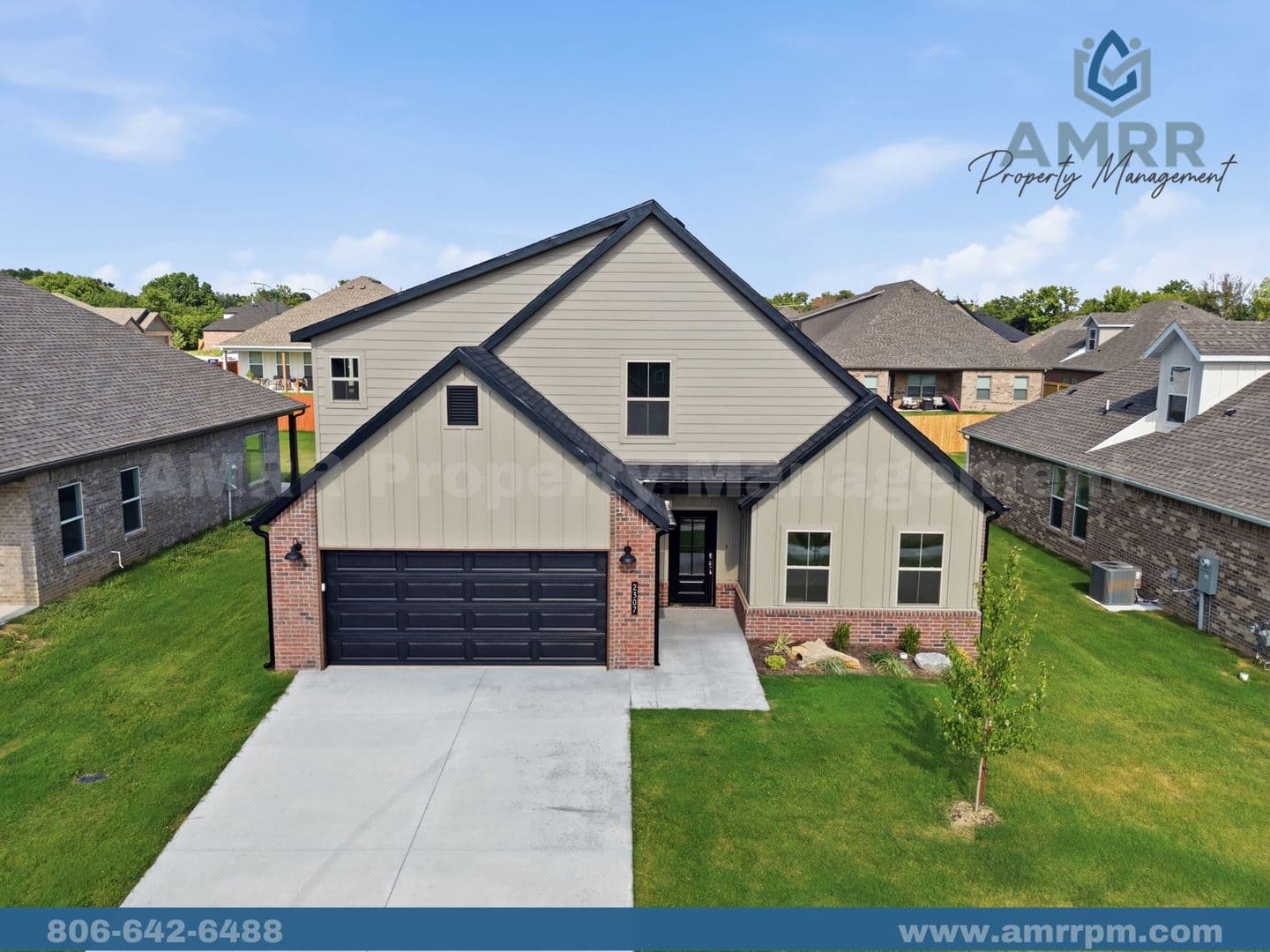 Siloam Springs House: 2307 N Lexington St