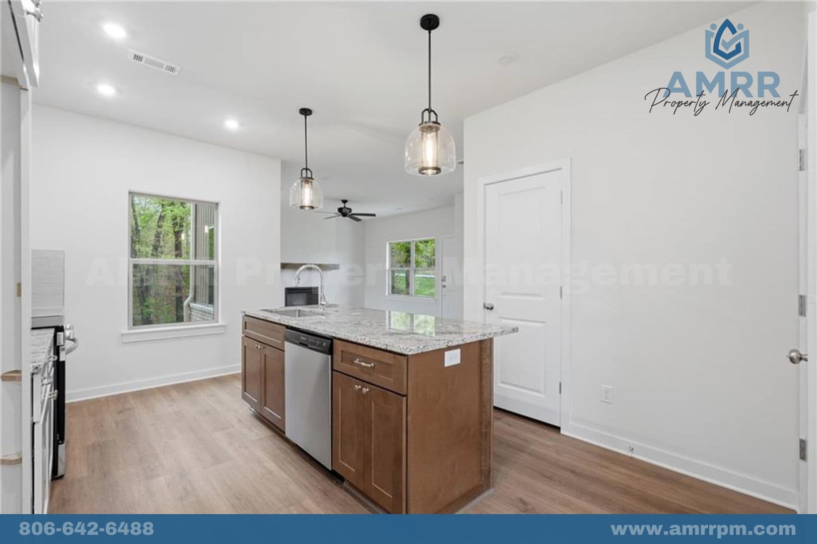 Bella Vista House: 276 Kinross Dr