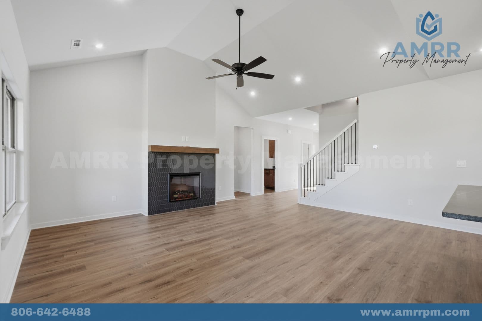Siloam Springs House: 2307 N Lexington St