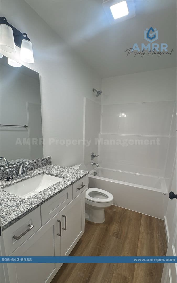 Pea Ridge House: 1812 Silk St