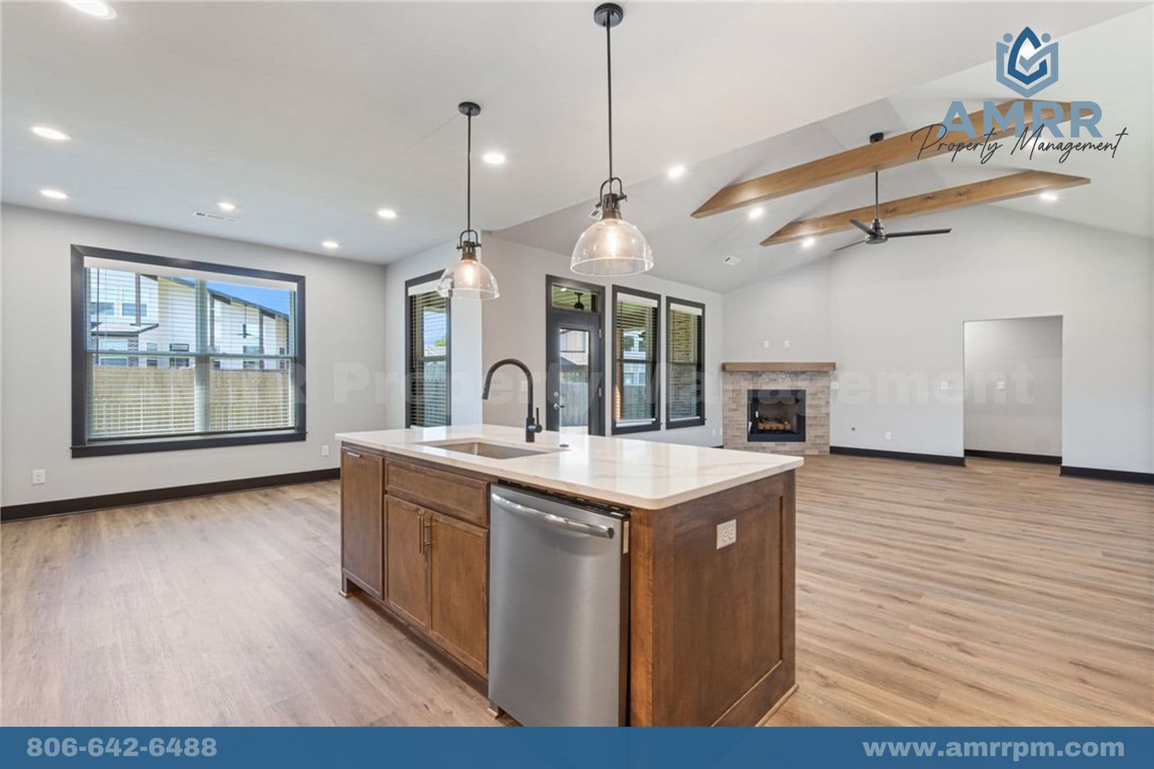 Pea Ridge House: 2612 Fairway Cir