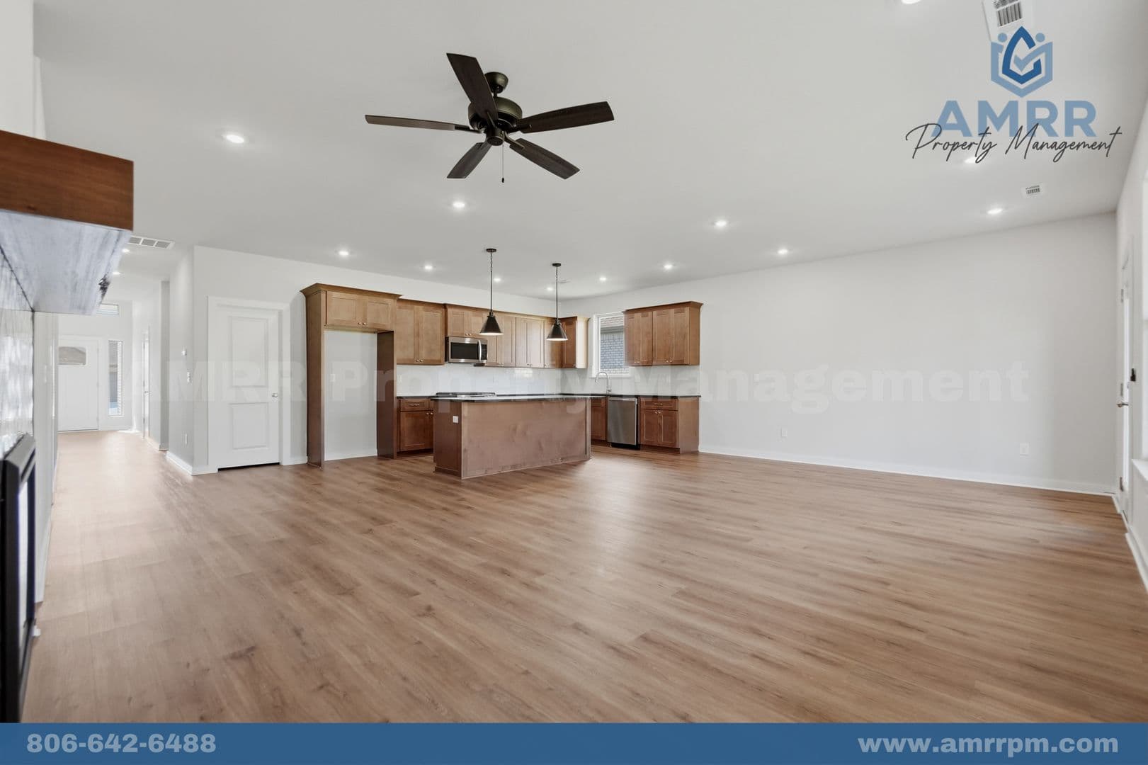 Siloam Springs House: 2301 N Lexington St