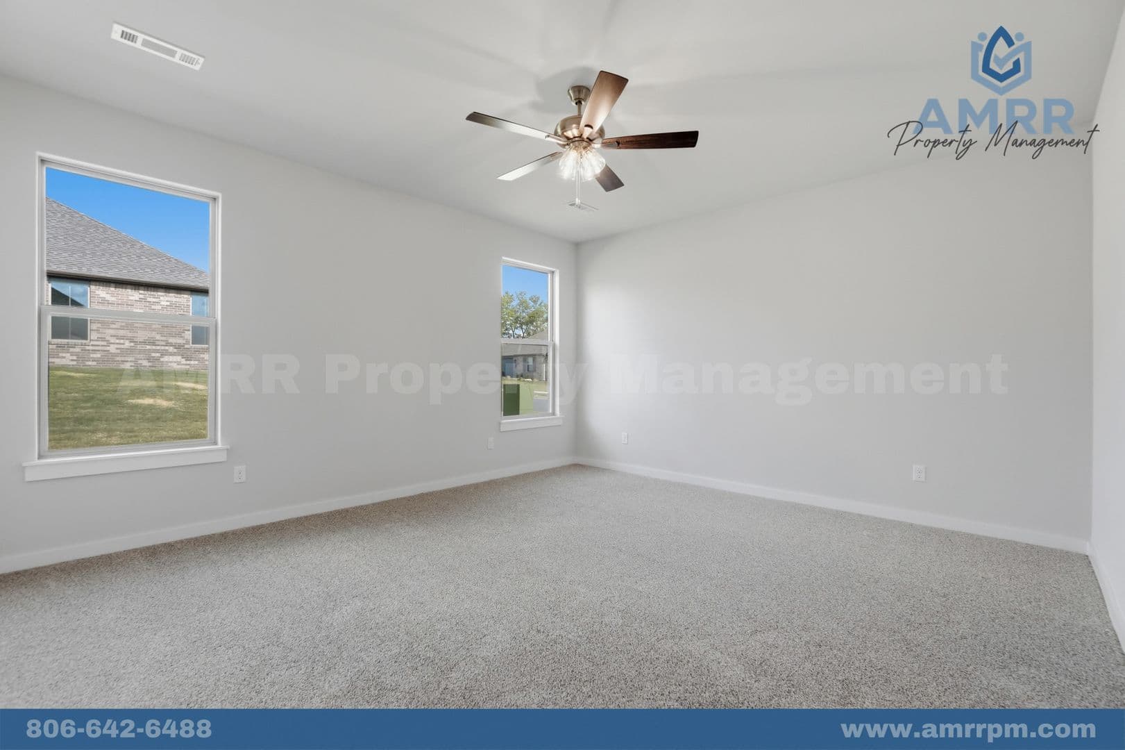 Siloam Springs House: 2301 N Lexington St