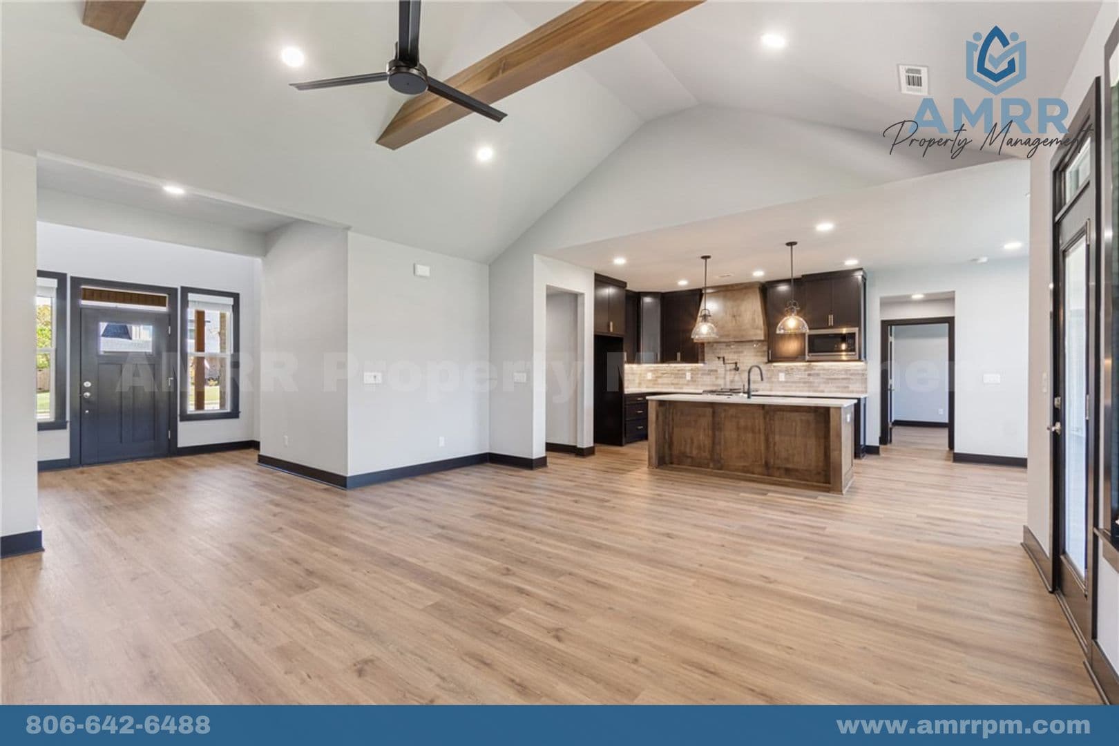 Pea Ridge House: 2612 Fairway Cir