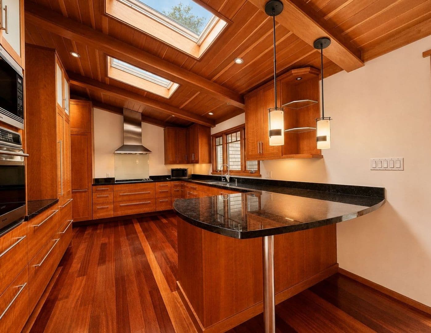 Larkspur House: 60 Frances Ave