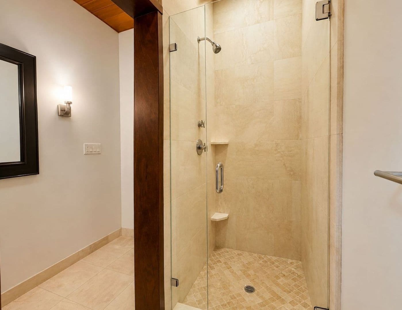 Larkspur House: 60 Frances Ave
