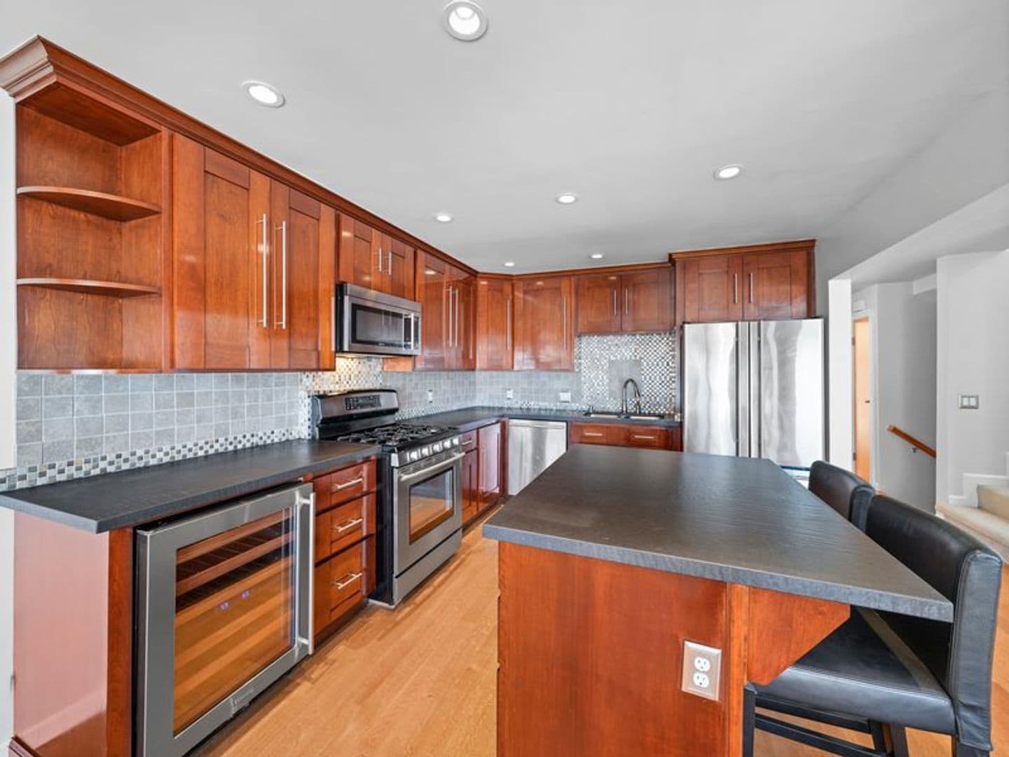 San Francisco House: 44 Bradford Street