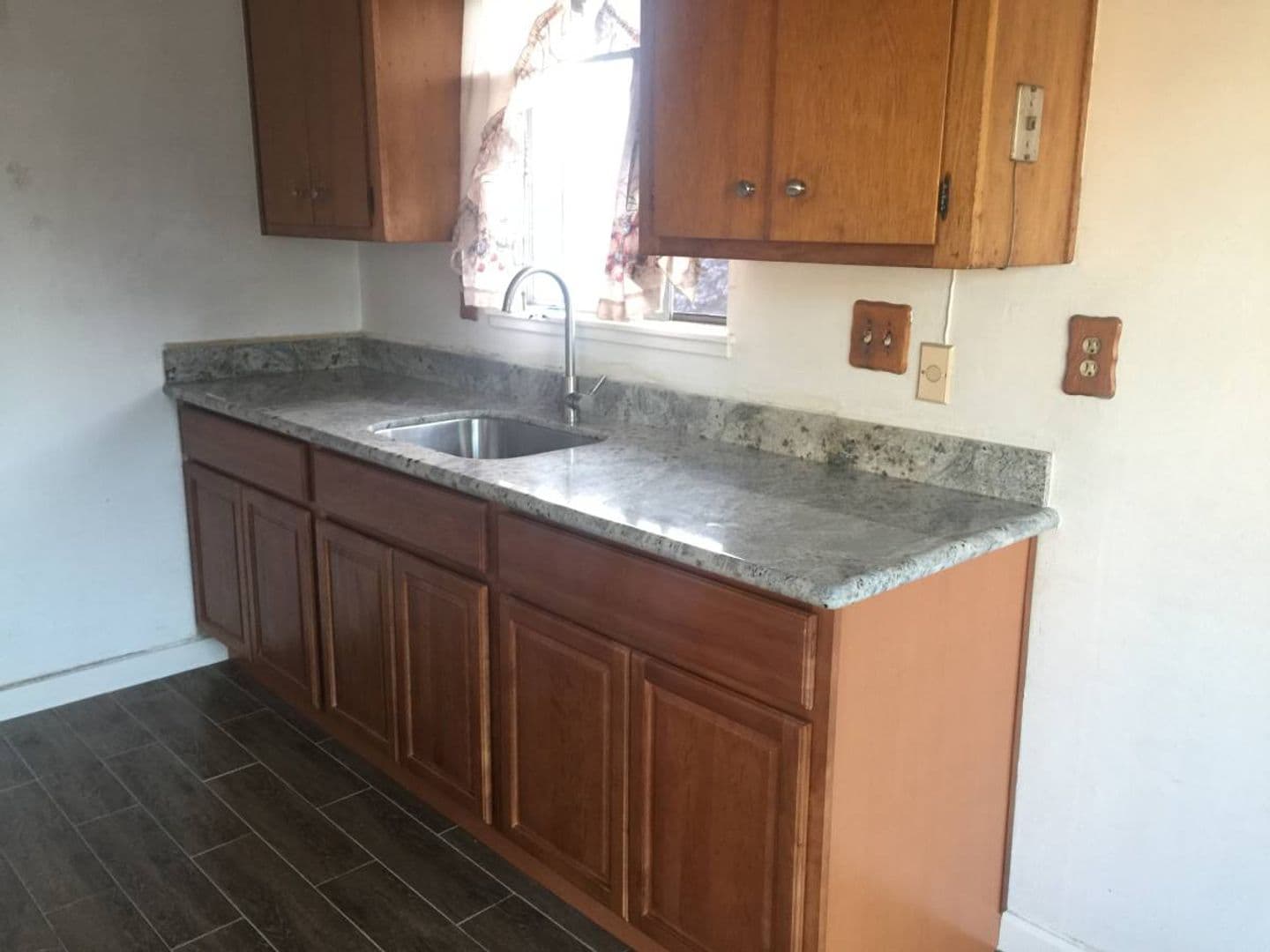 San Leandro House: 895 Coburn Ct #C,