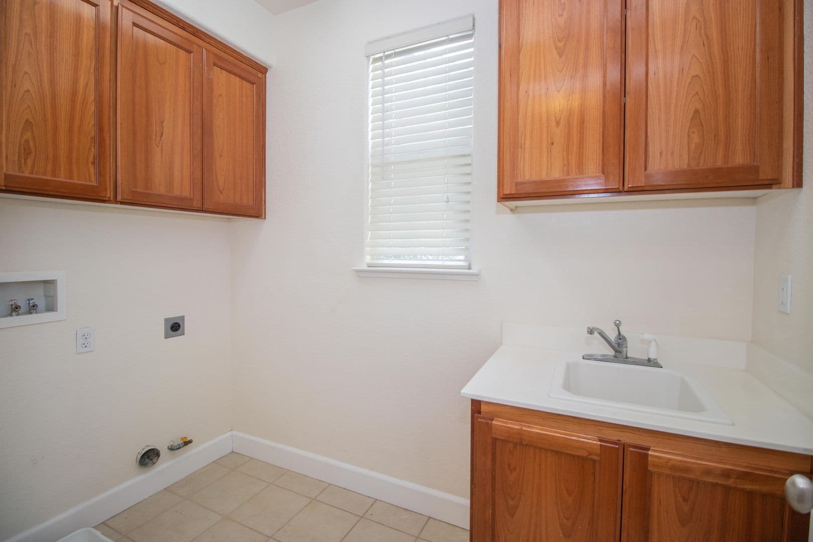 Vallejo House: 6239 Newhaven Ln