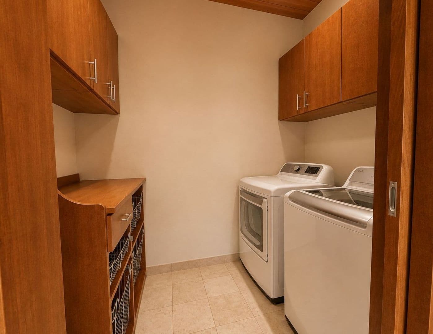 Larkspur House: 60 Frances Ave