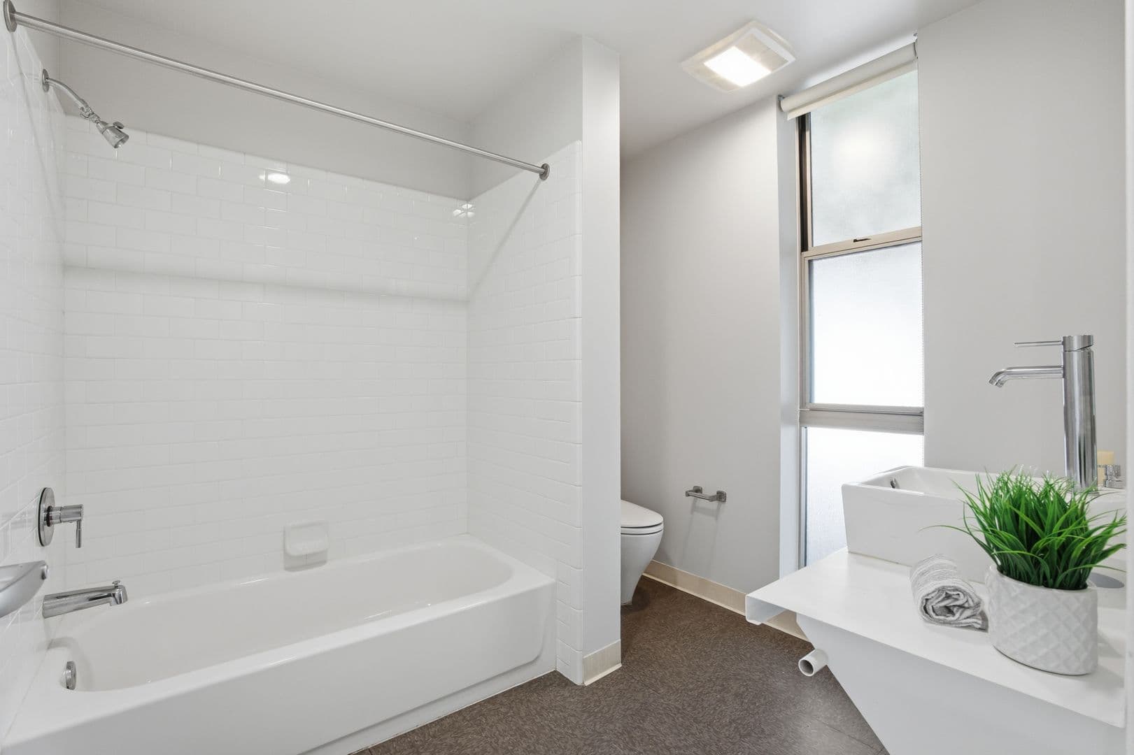 Oakland Condo: 1253 Pine St