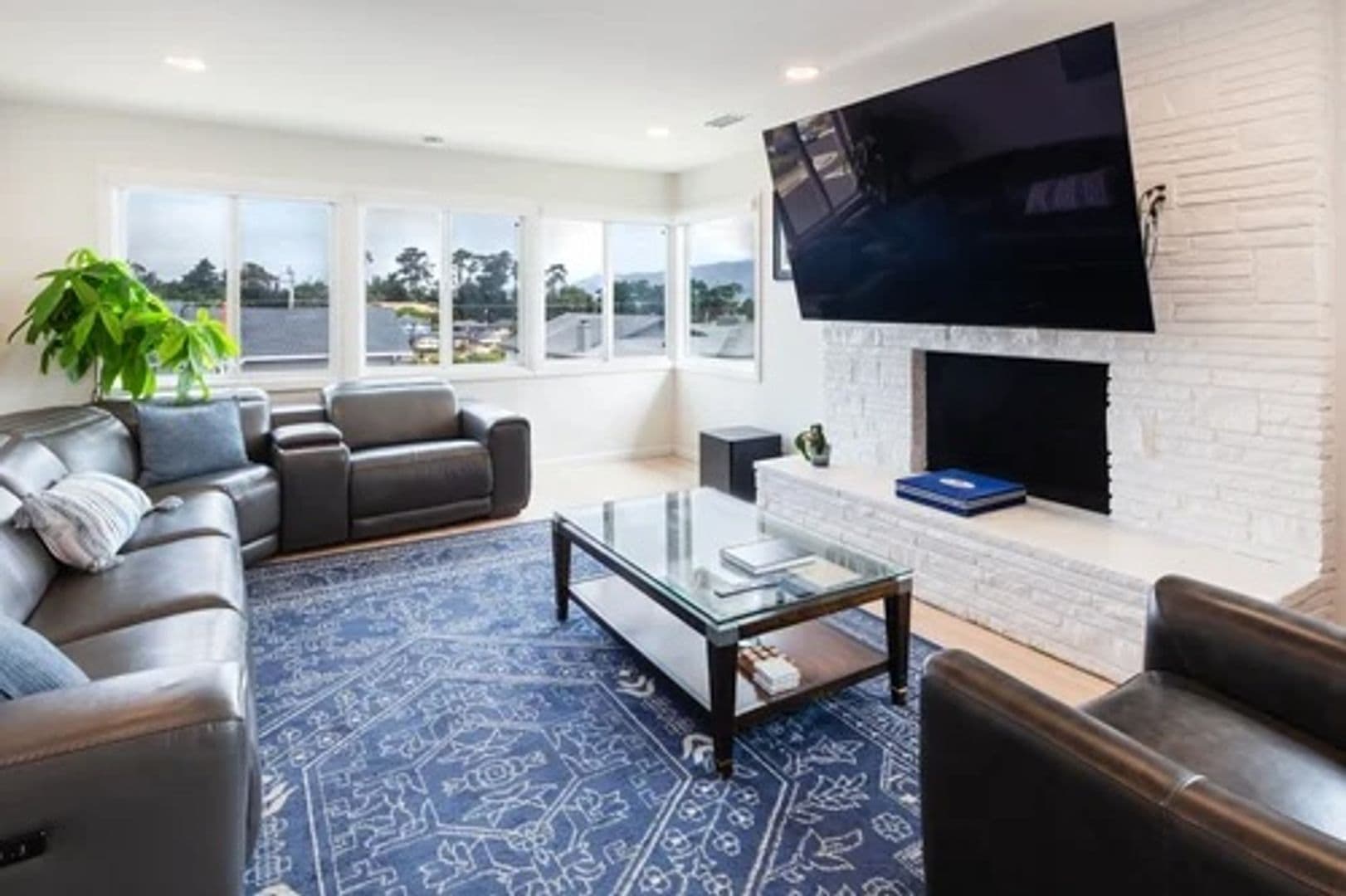 South San Francisco House: 460 Valverde Drive