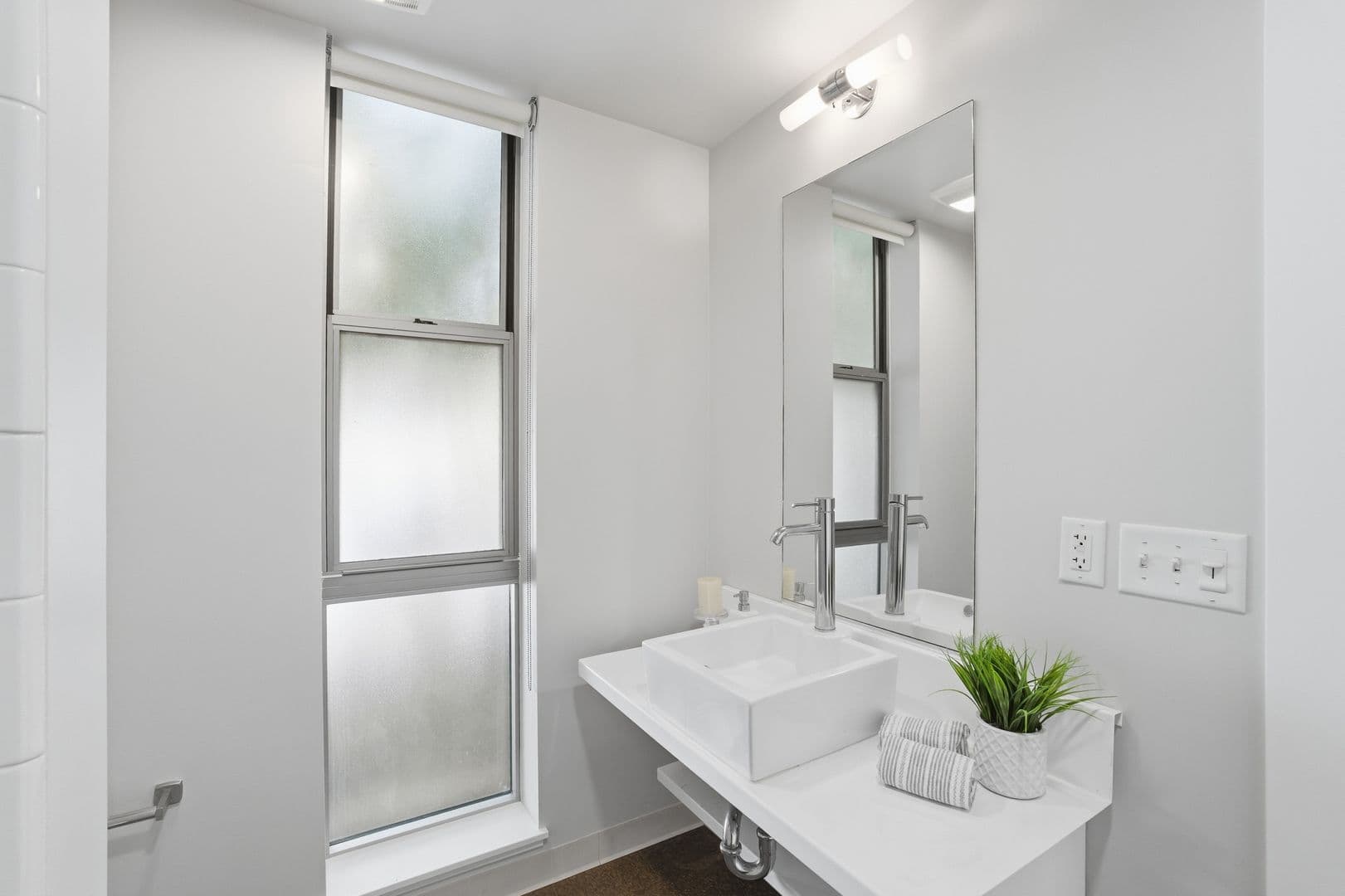 Oakland Condo: 1253 Pine St
