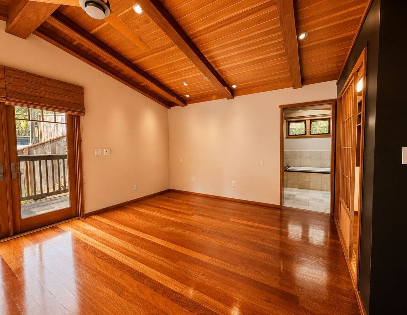 Larkspur House: 60 Frances Ave