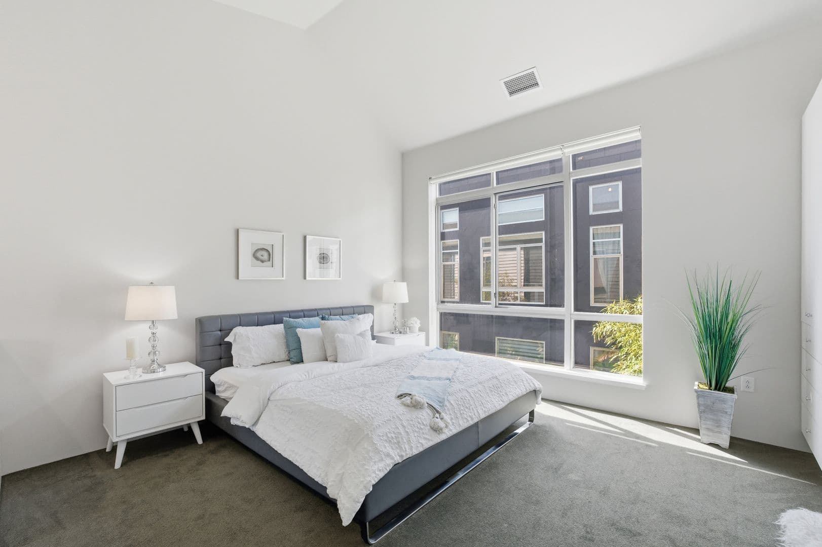 Oakland Condo: 1253 Pine St