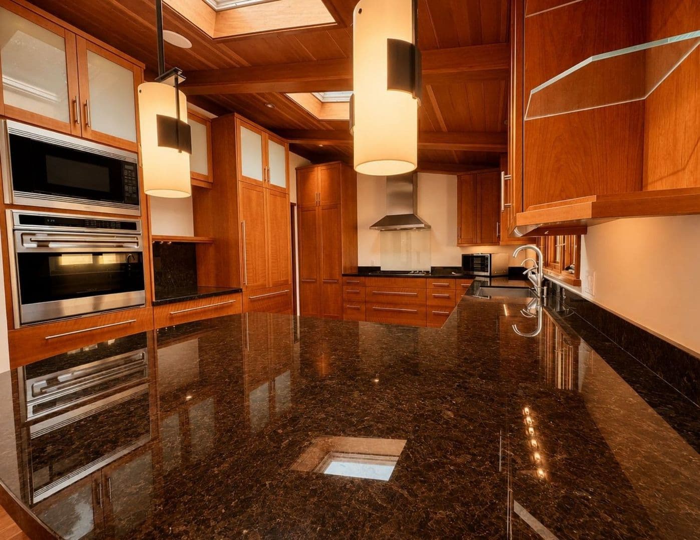 Larkspur House: 60 Frances Ave