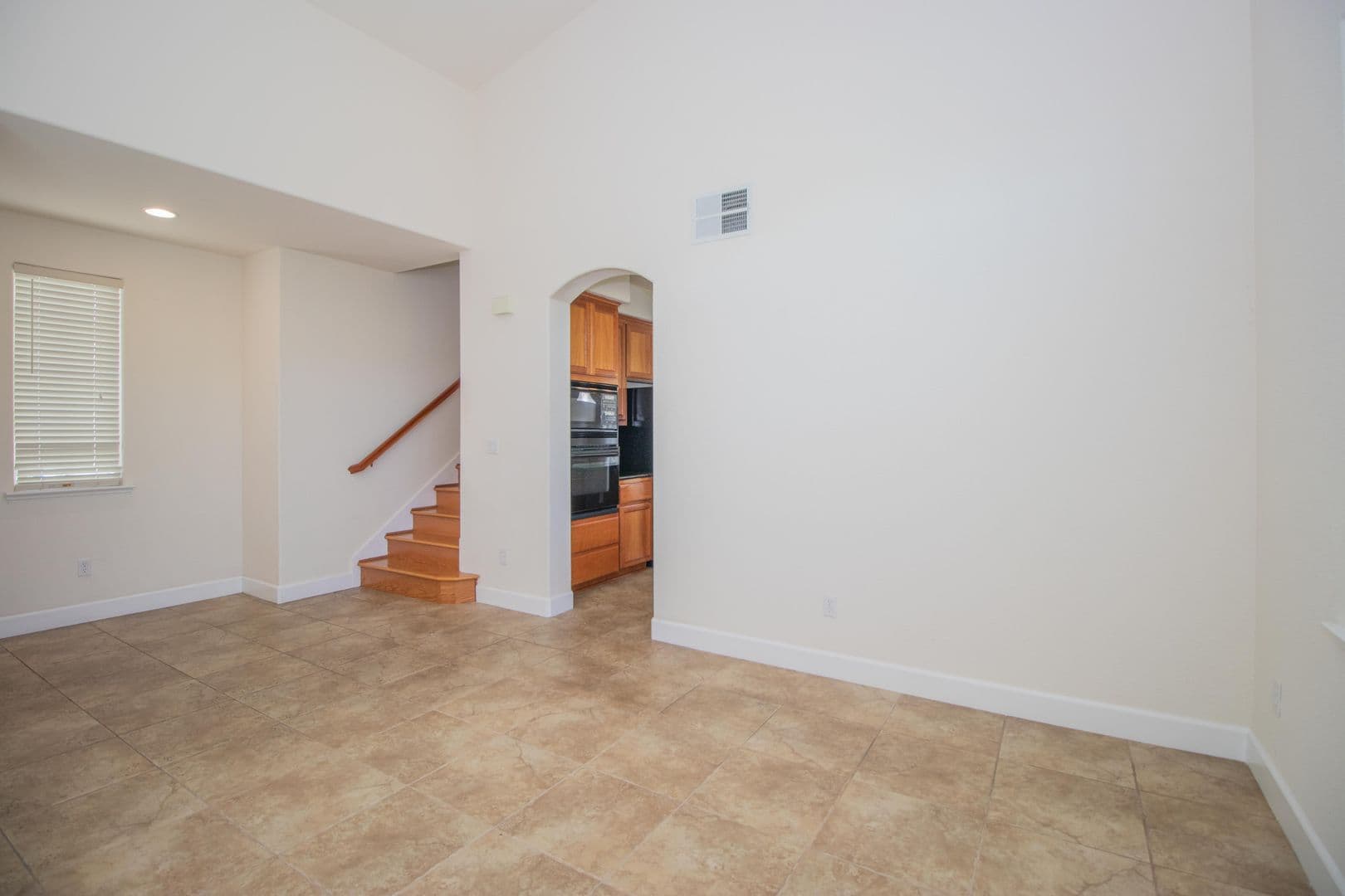 Vallejo House: 6239 Newhaven Ln