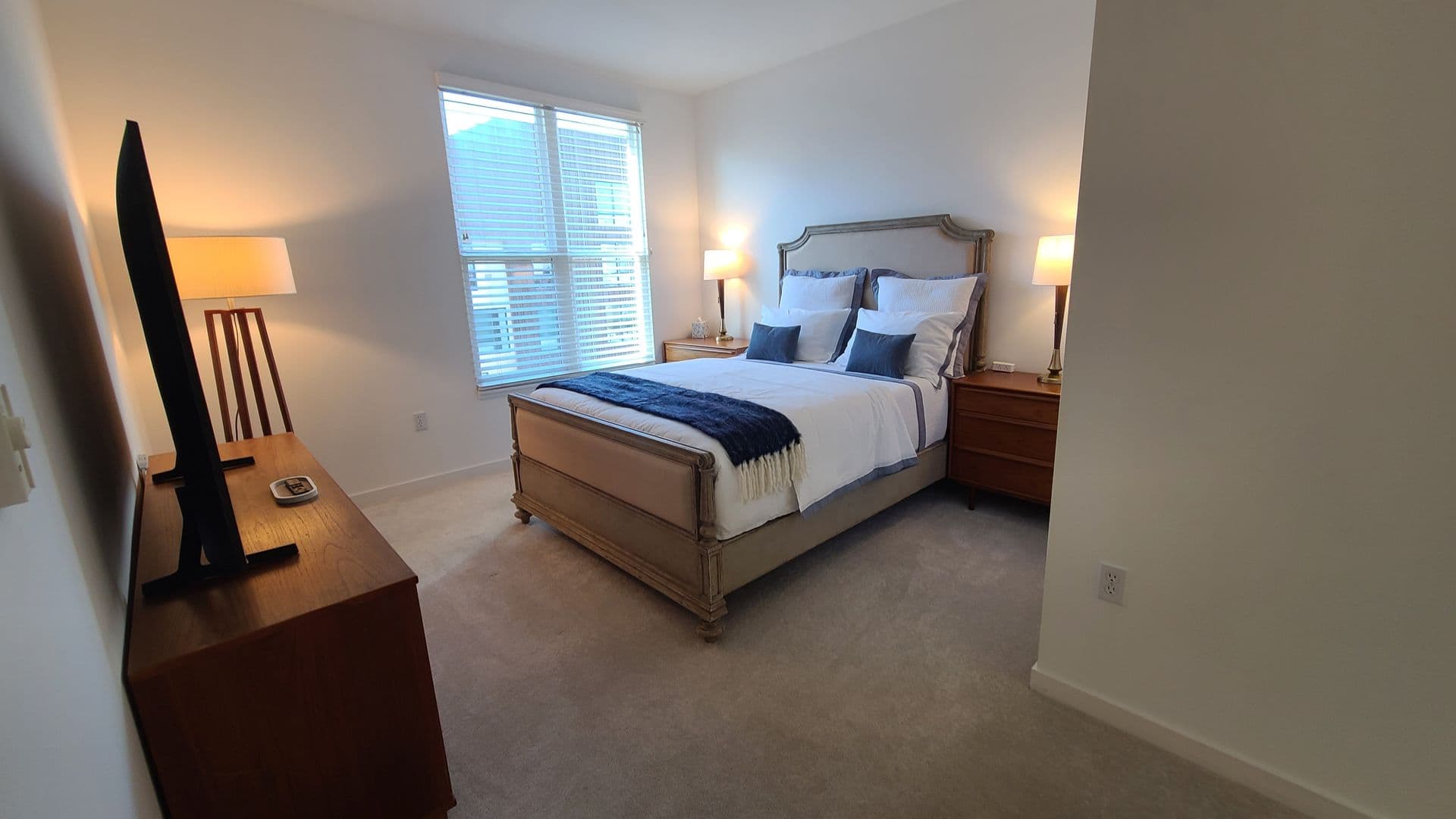 San Francisco House: 5800 3rd Street #1418