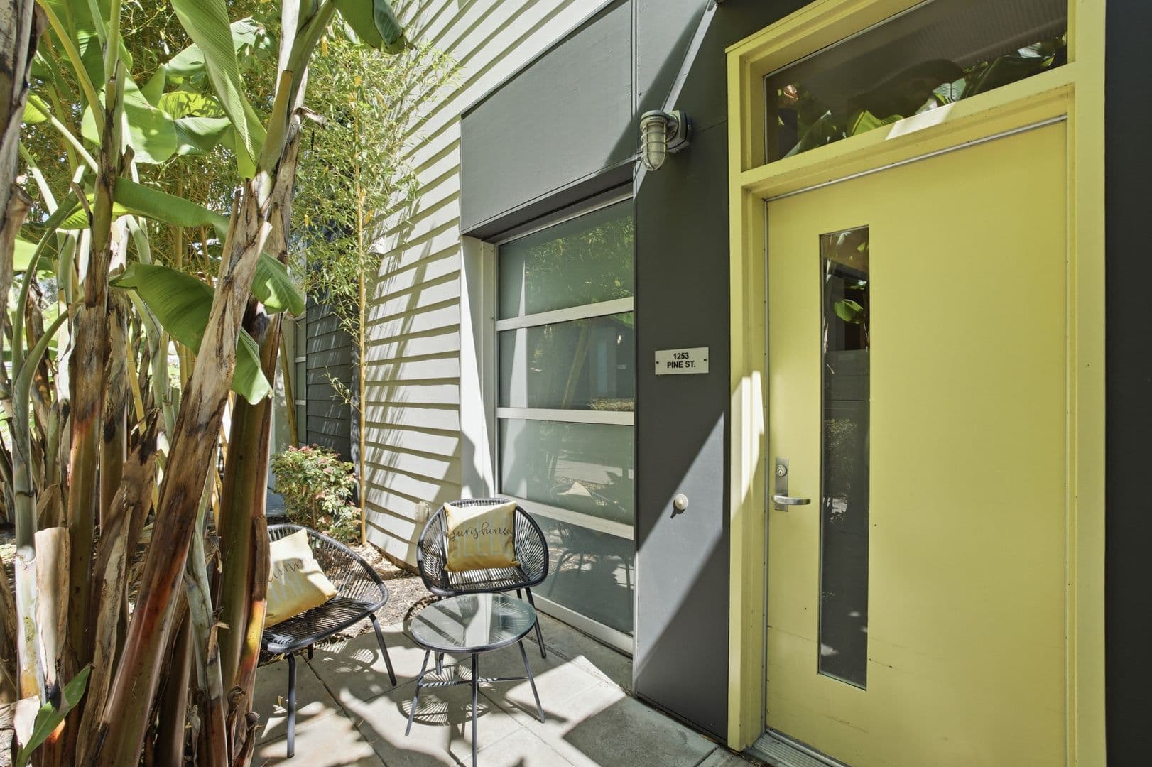 Oakland Condo: 1253 Pine St