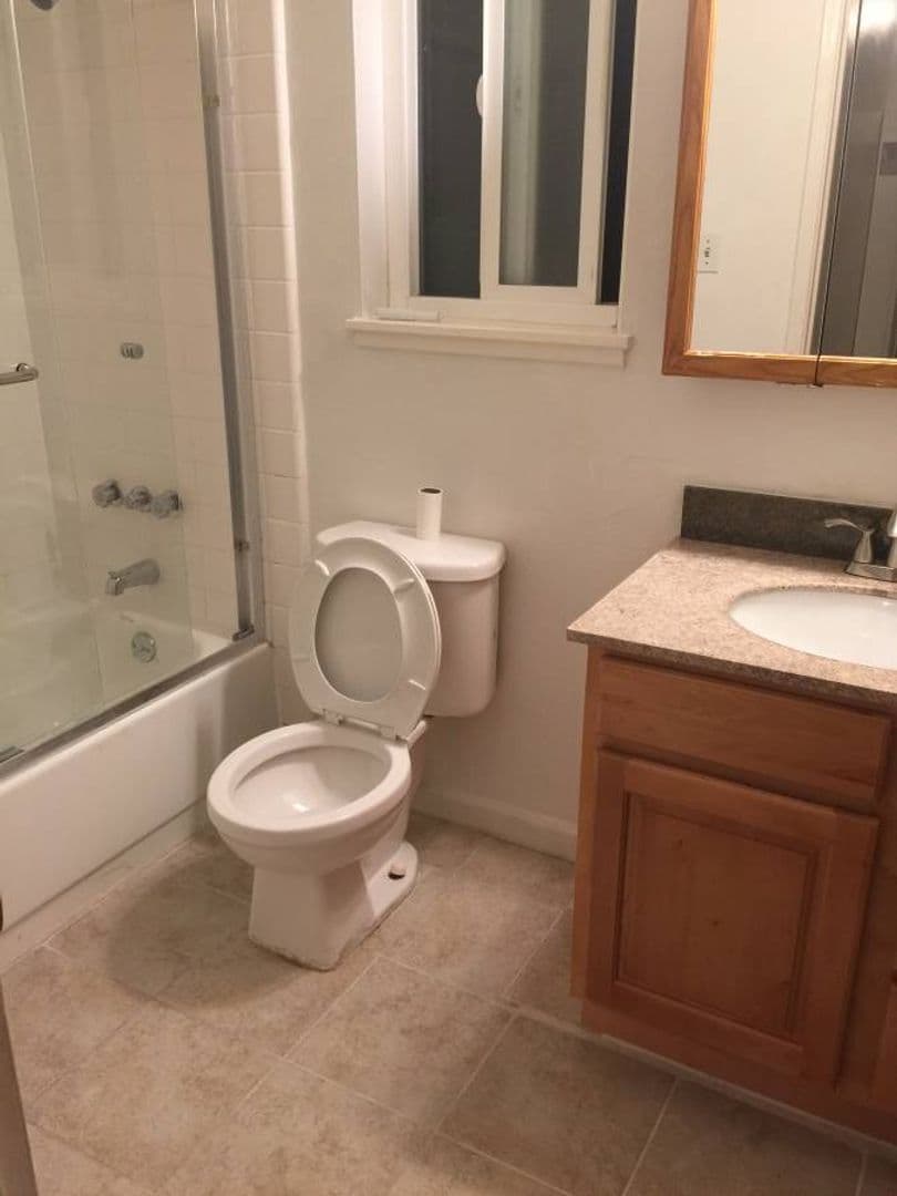 San Leandro House: 895 Coburn Ct #C,