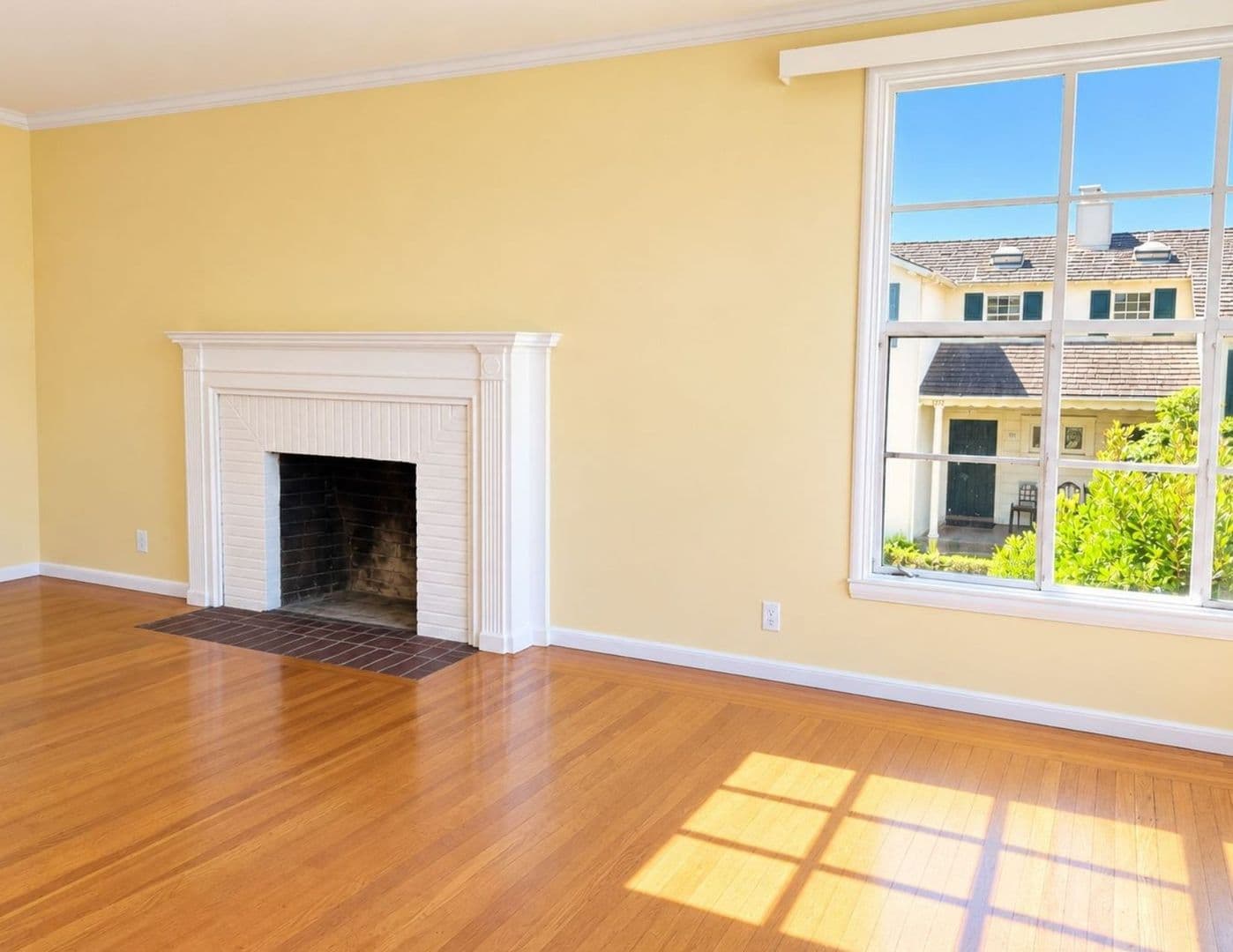 Berkeley Condo: 1739 Spruce St