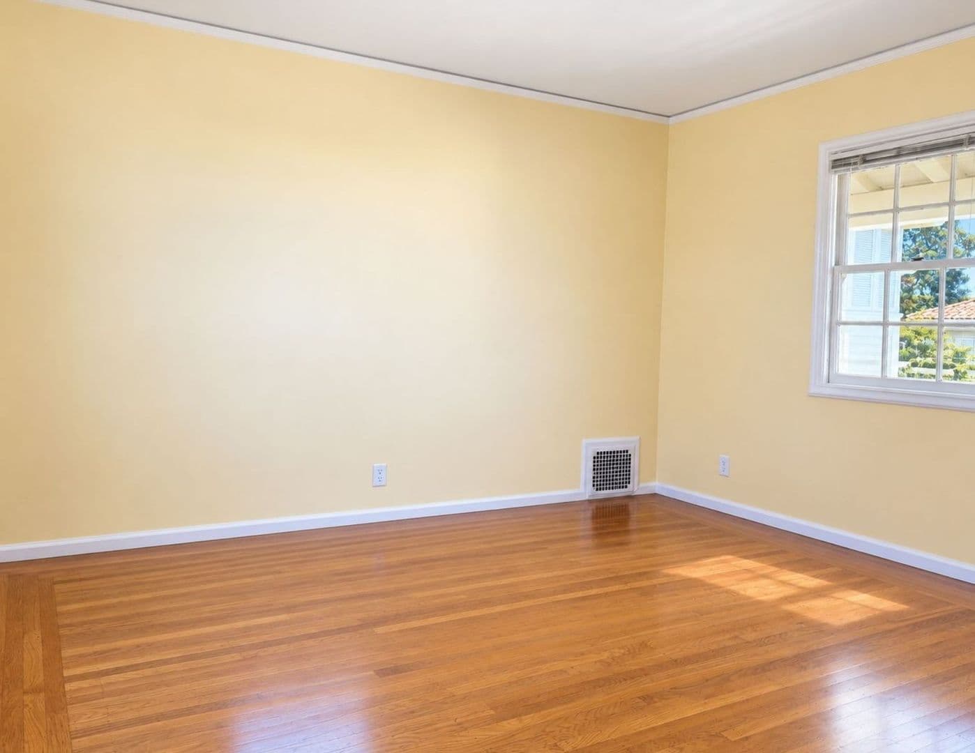 Berkeley Condo: 1739 Spruce St